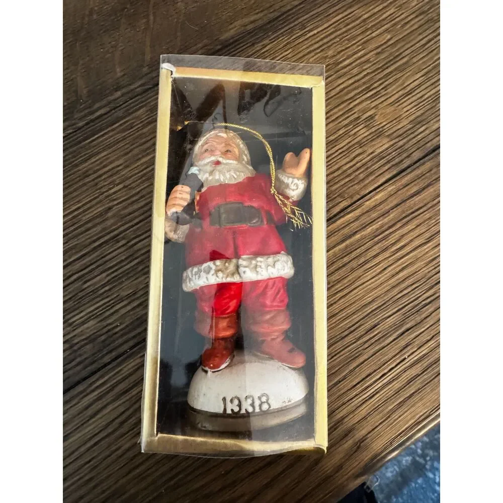 Vintage Memories of Santa collection 1990's 19 pieces ornaments